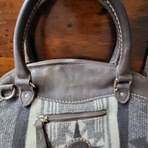 *RARE* Roots x Pendleton grey smoke bag...only one. Very collectible. - Picture 7 of 9